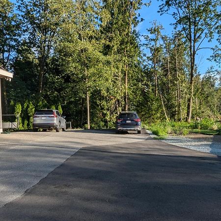Entire Forest Home Near Nature & Amenities Surrey Exterior photo